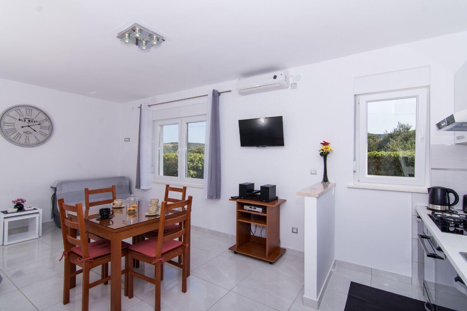 Apartments Ivica - Garden Terrace Слатине Экстерьер фото